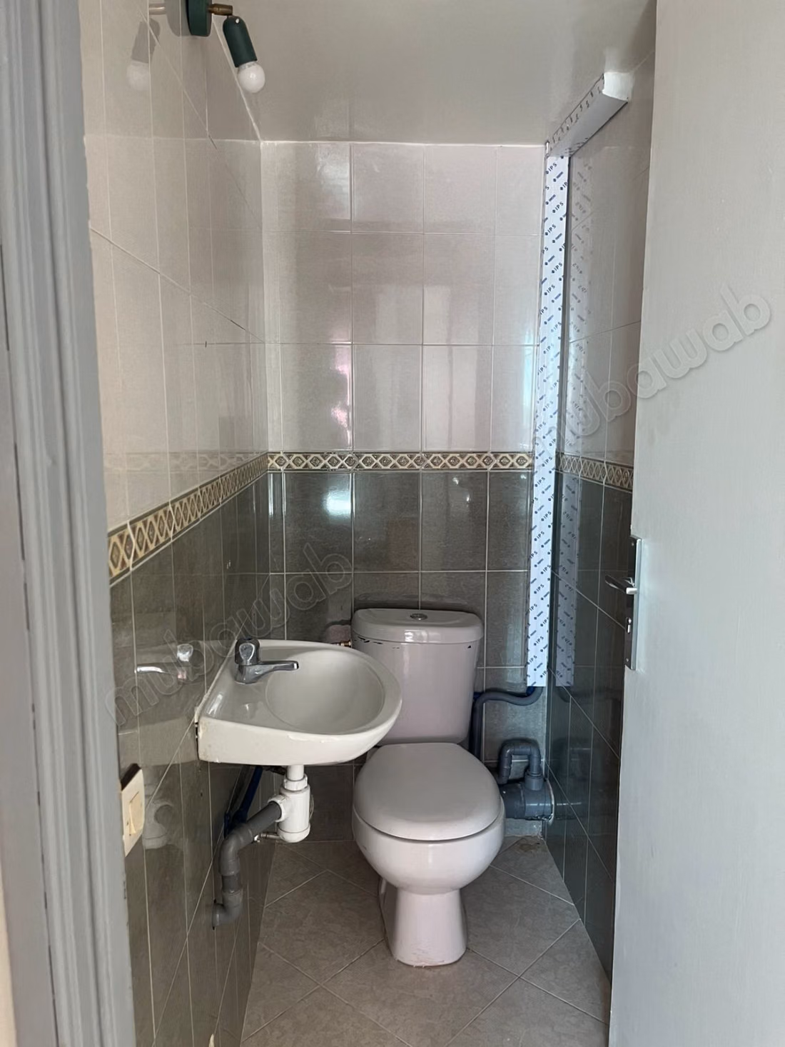 Appartement en location à Harhoura. 
Superficie 80 m². 
Meublé