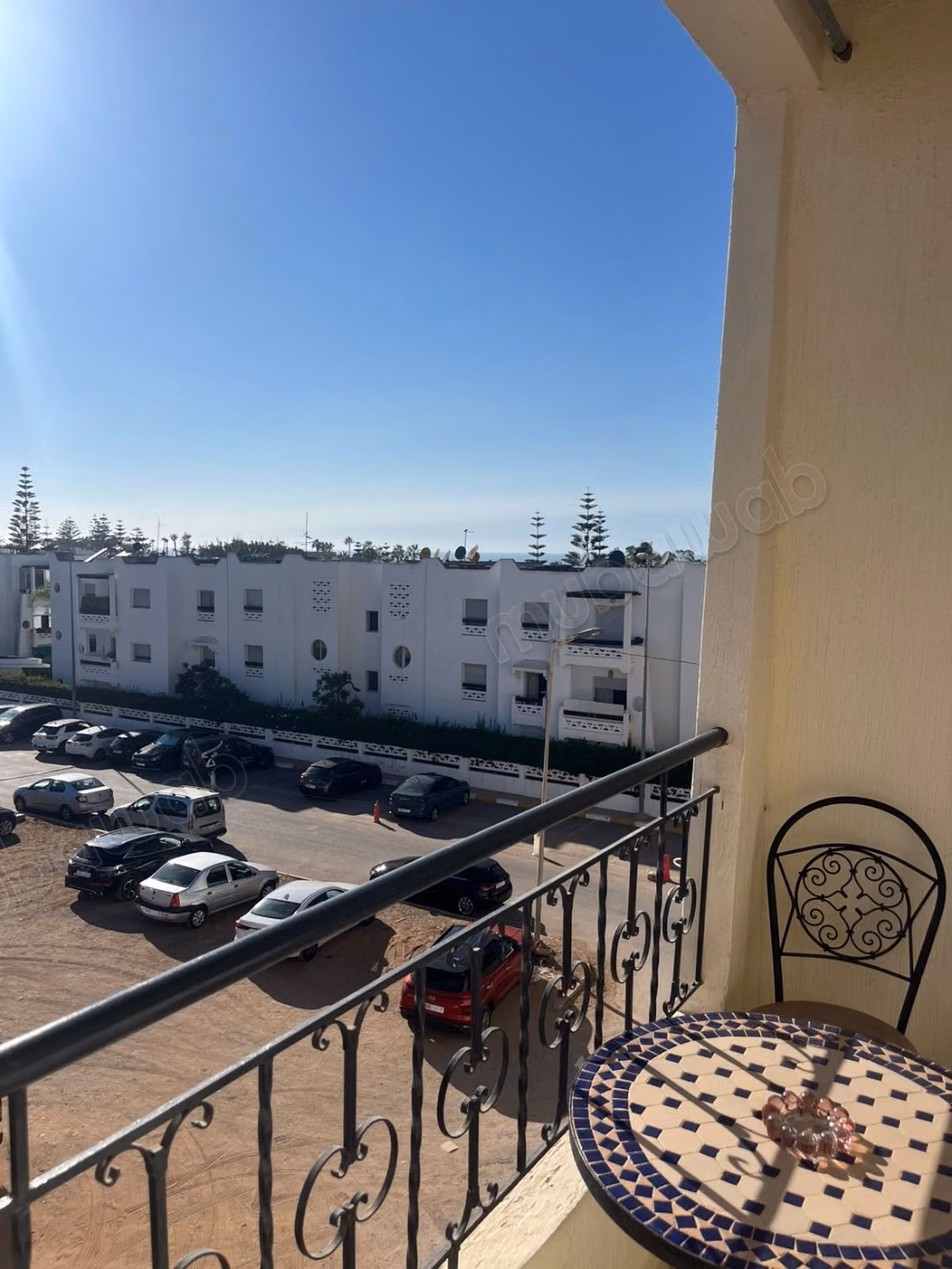 Appartement en location à Harhoura. 
Superficie 80 m². 
Meublé