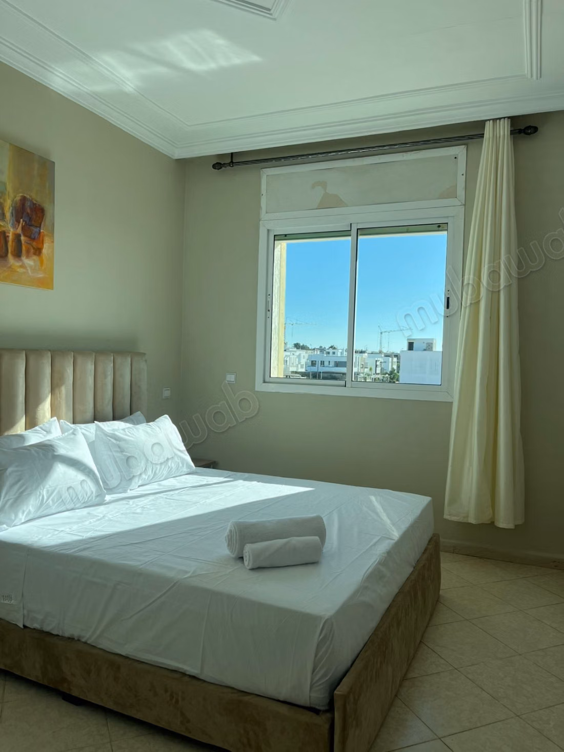 Appartement en location à Harhoura. 
Superficie 80 m². 
Meublé