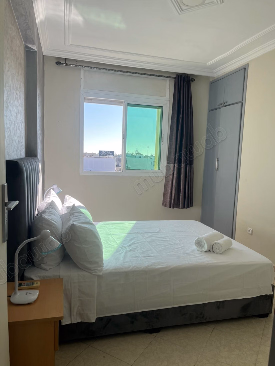 Appartement en location à Harhoura. 
Superficie 80 m². 
Meublé