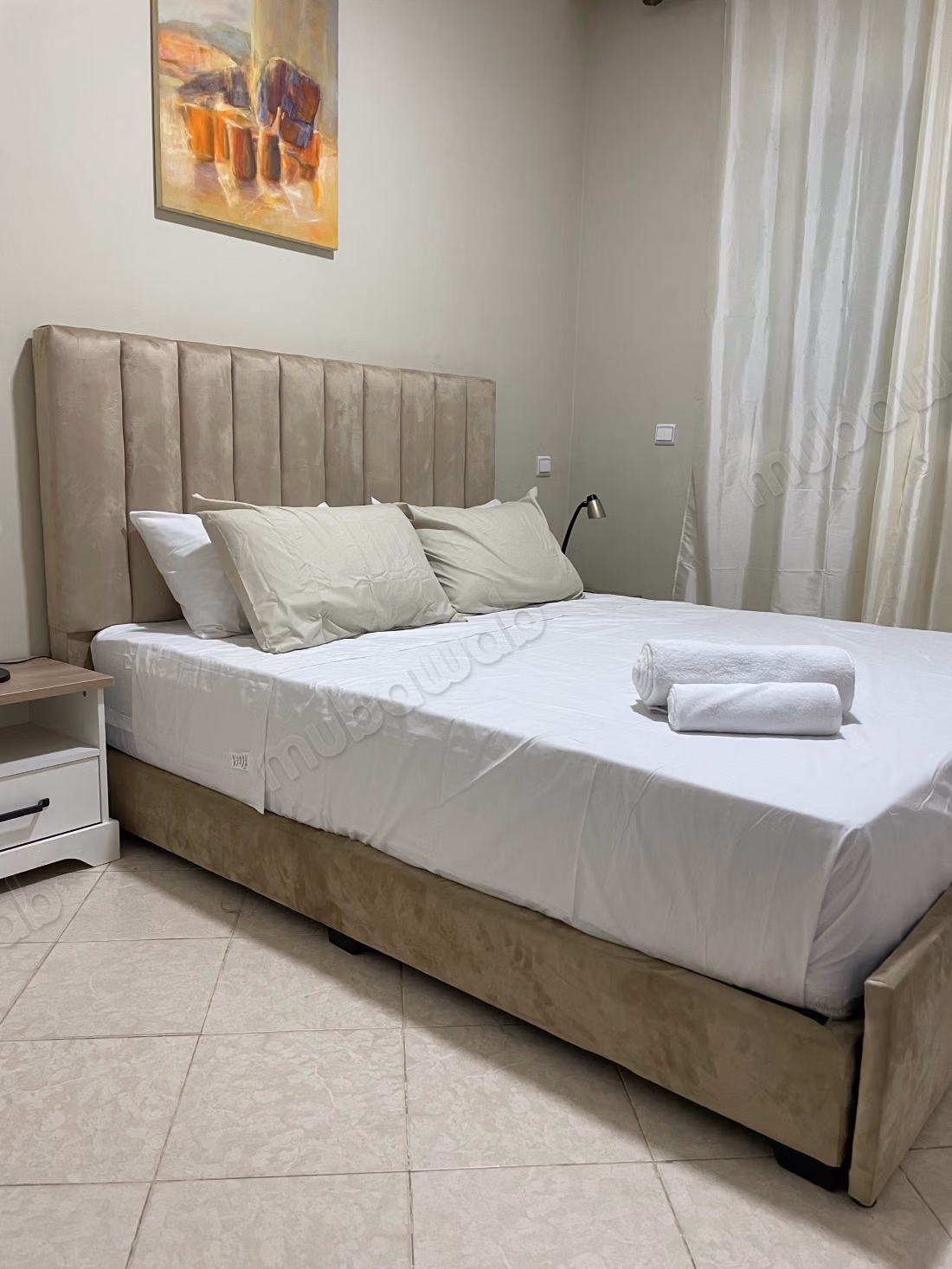 Appartement en location à Harhoura. 
Superficie 80 m². 
Meublé
