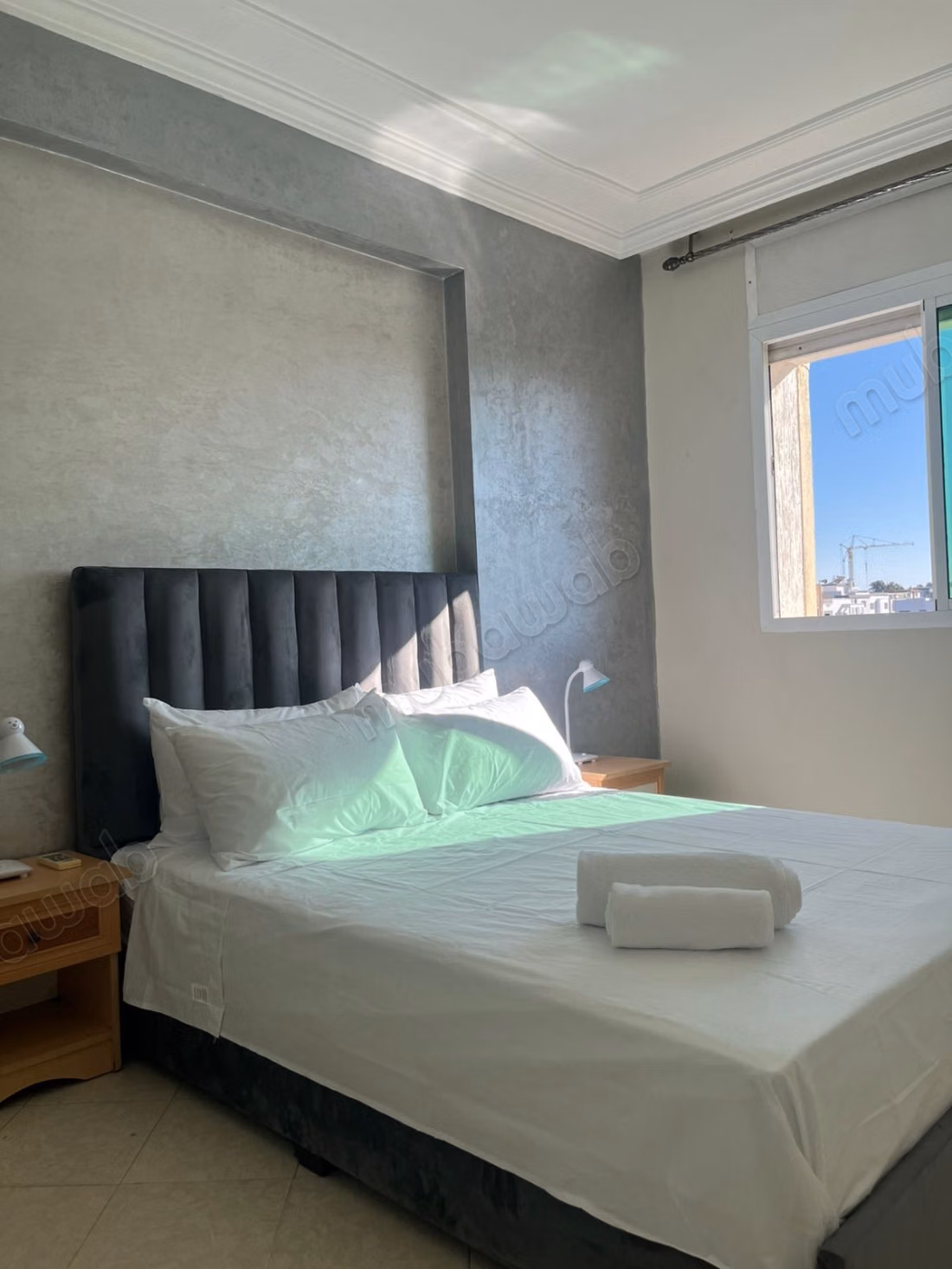 Appartement en location à Harhoura. 
Superficie 80 m². 
Meublé