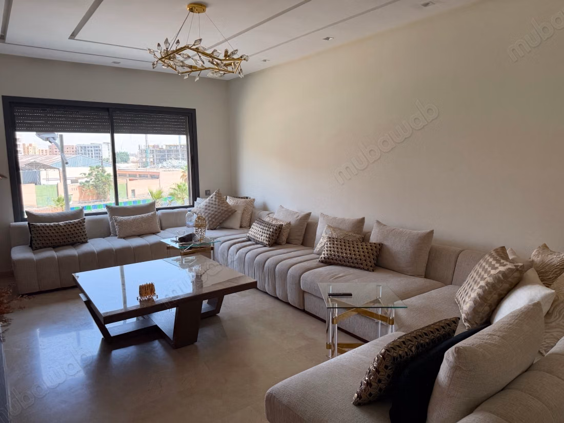 Bella appartamento in vendita a Hivernage, con 3 camere arredate