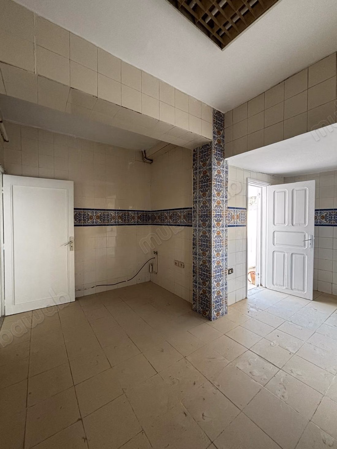 Triplex for sale at uv4 menzah6