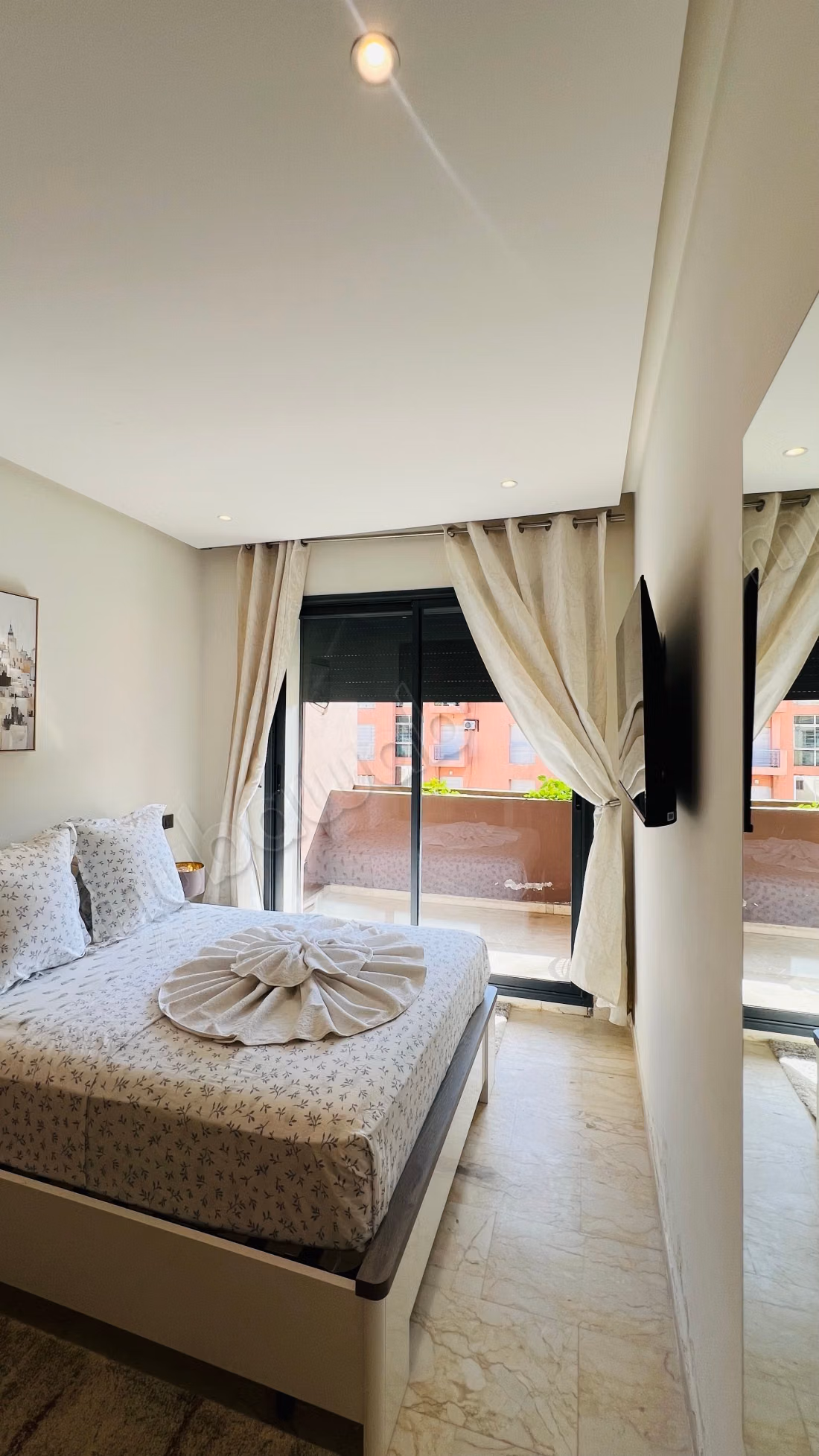 Beautiful apartment for rent in Guéliz. 7 comfortable rooms. Furnished
