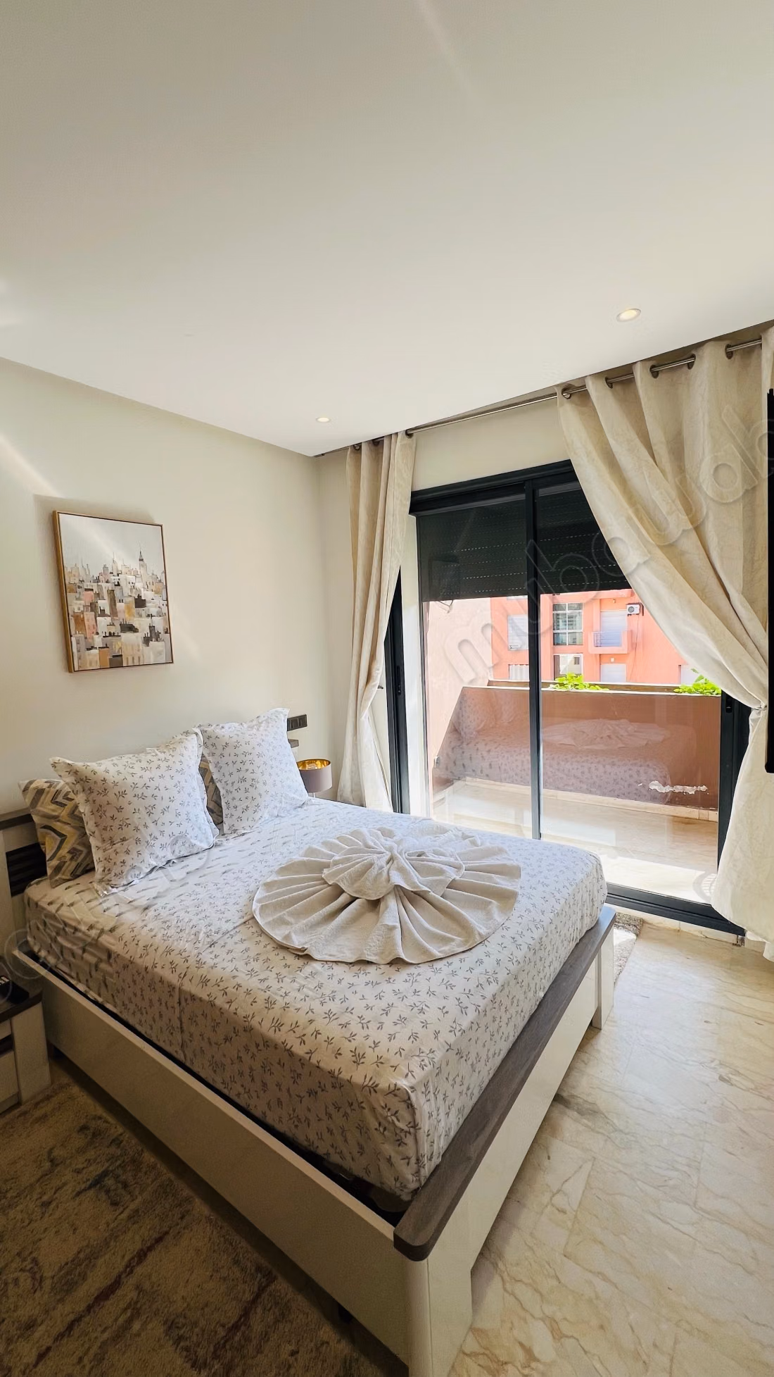 Beautiful apartment for rent in Guéliz. 7 comfortable rooms. Furnished