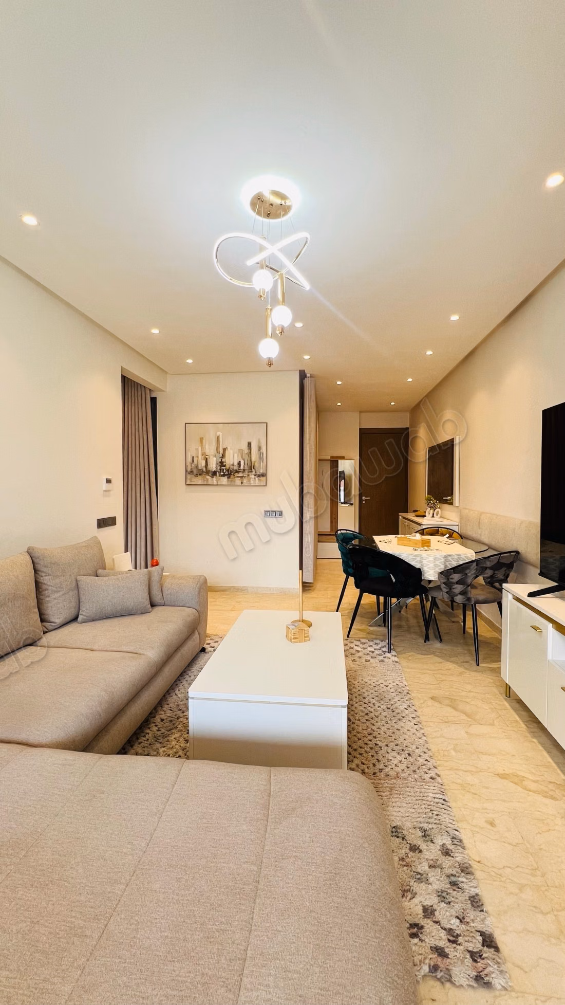 Beautiful apartment for rent in Guéliz. 7 comfortable rooms. Furnished