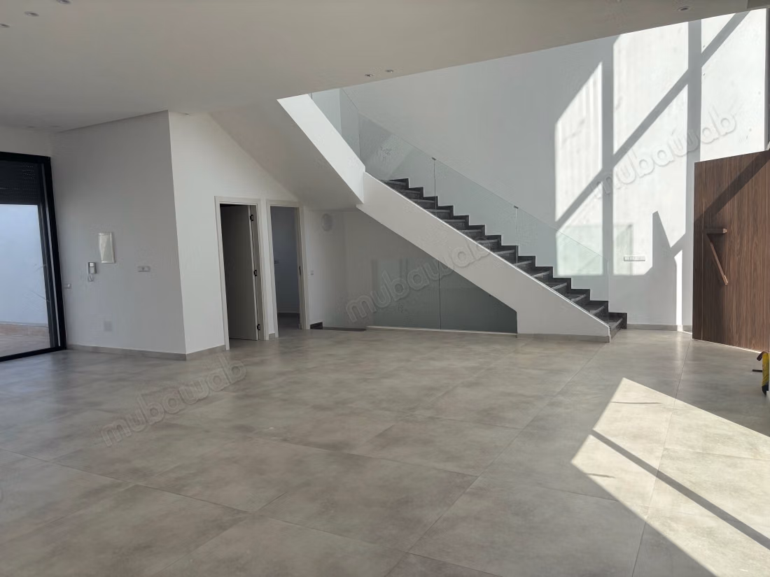High-end villa for sale in Tamesna. 4 beautiful bedrooms. Beautiful terrace and garden