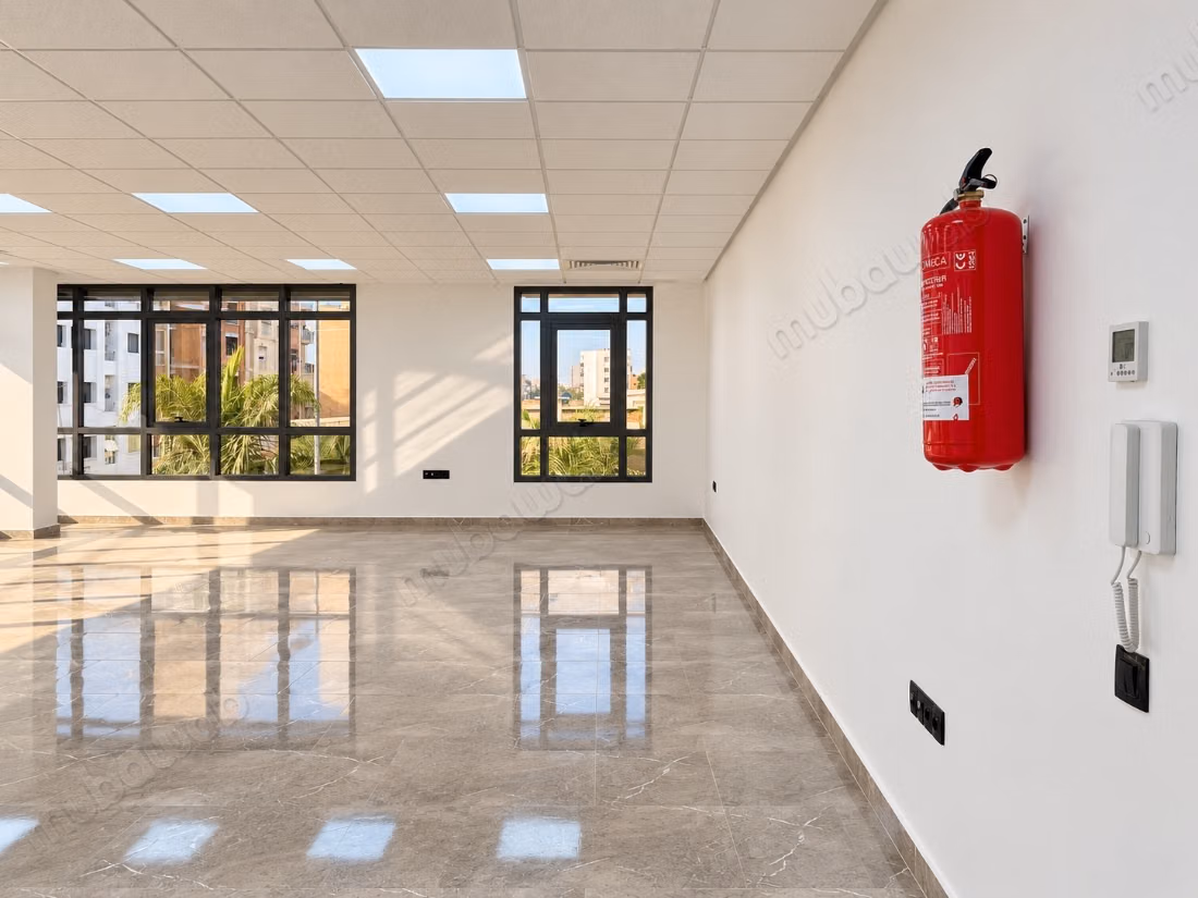 Corner office 97 m2 for rent Oulad Mtaa Temara