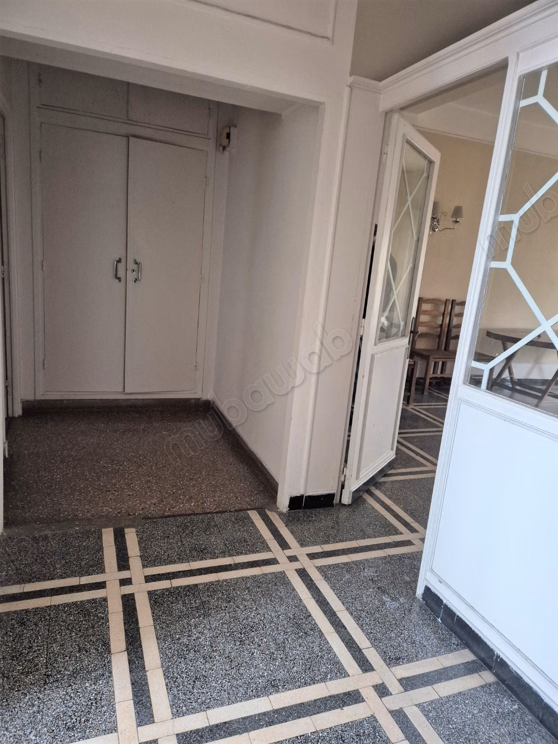 Art Deco-appartement met terras aan de Bd Resistance