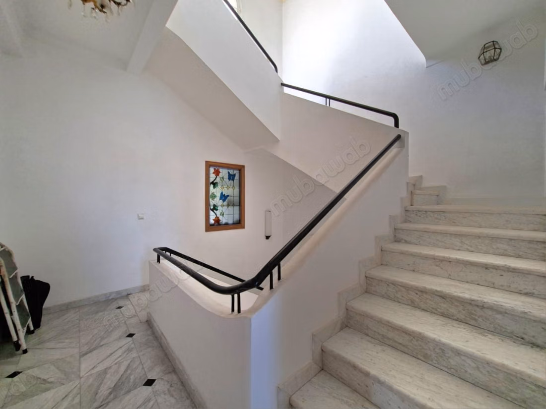 Villa commercial à louer – 700m2 utile Oasis