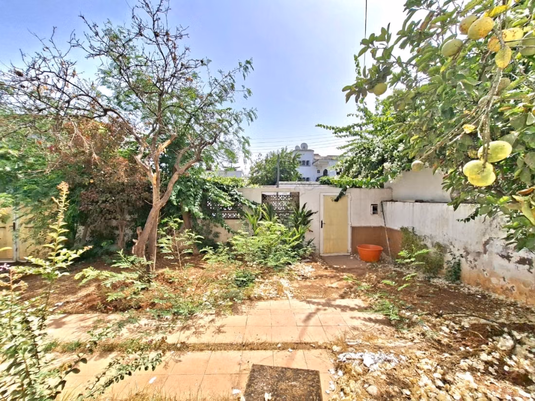 Villa commercial à louer – 700m2 utile Oasis
