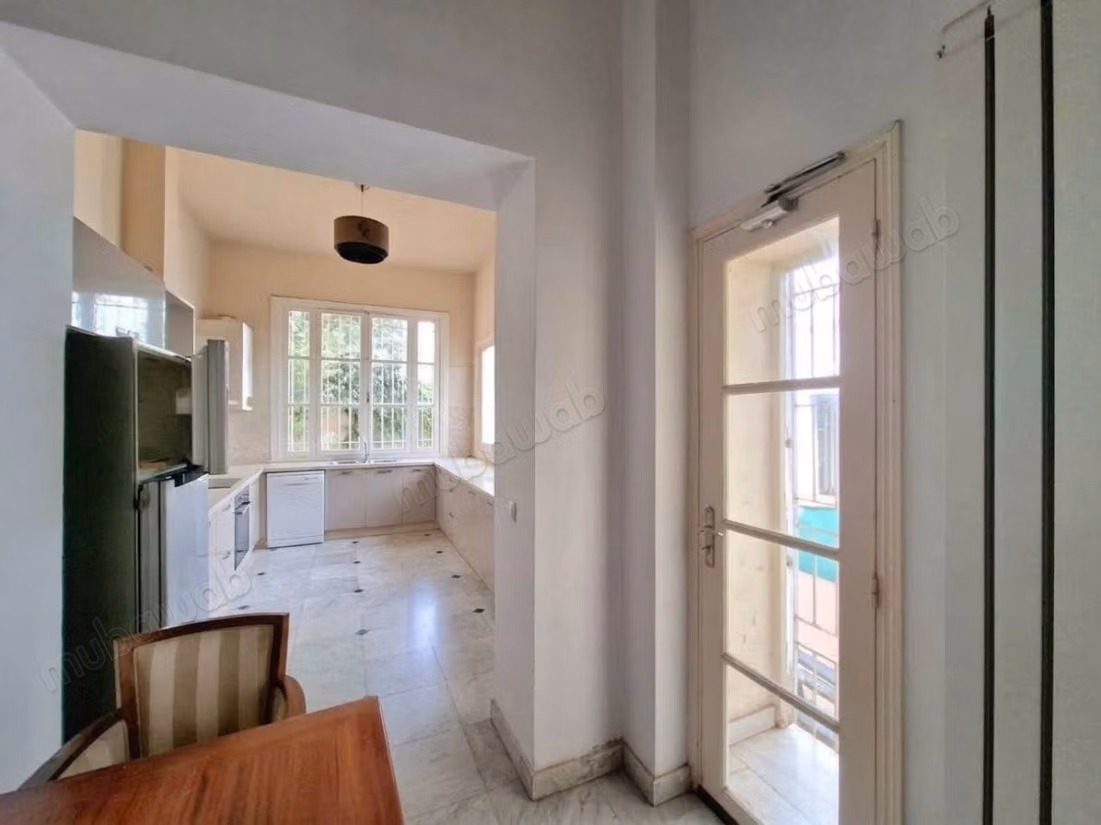 Villa commercial à louer – 700m2 utile Oasis