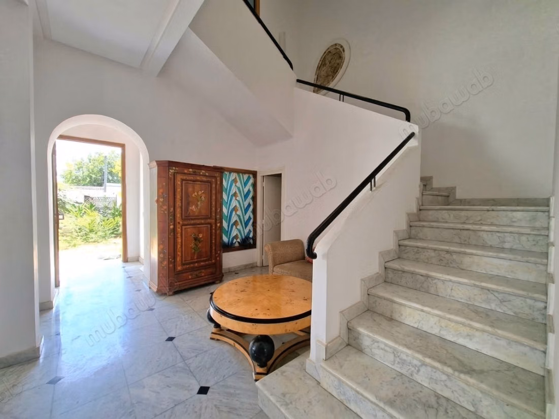 Villa commercial à louer – 700m2 utile Oasis