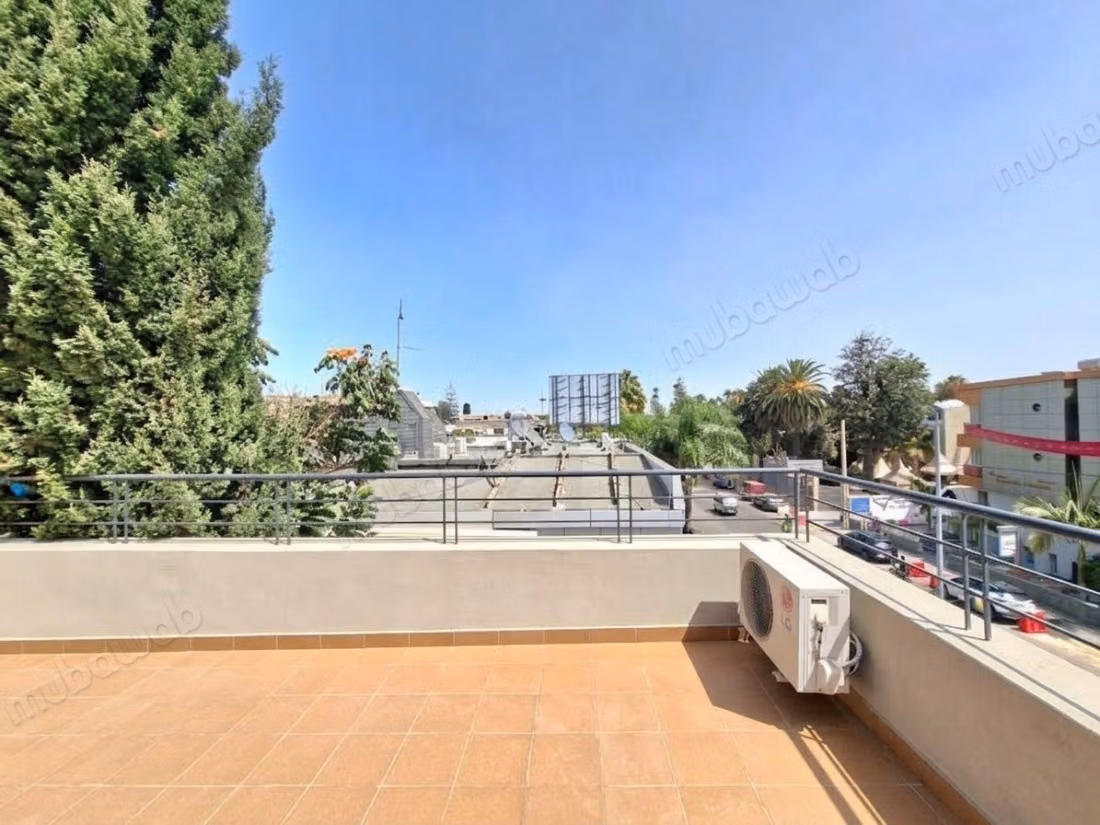 Villa commercial à louer – 700m2 utile Oasis