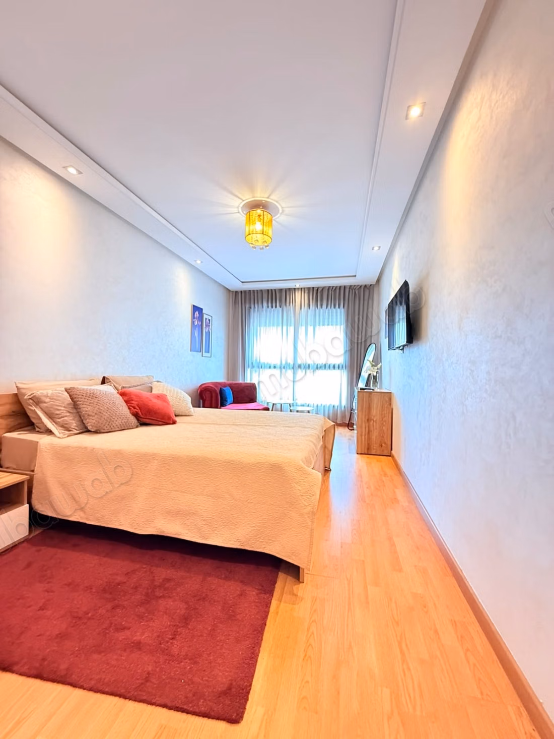 High-end furnished studio without overlooking