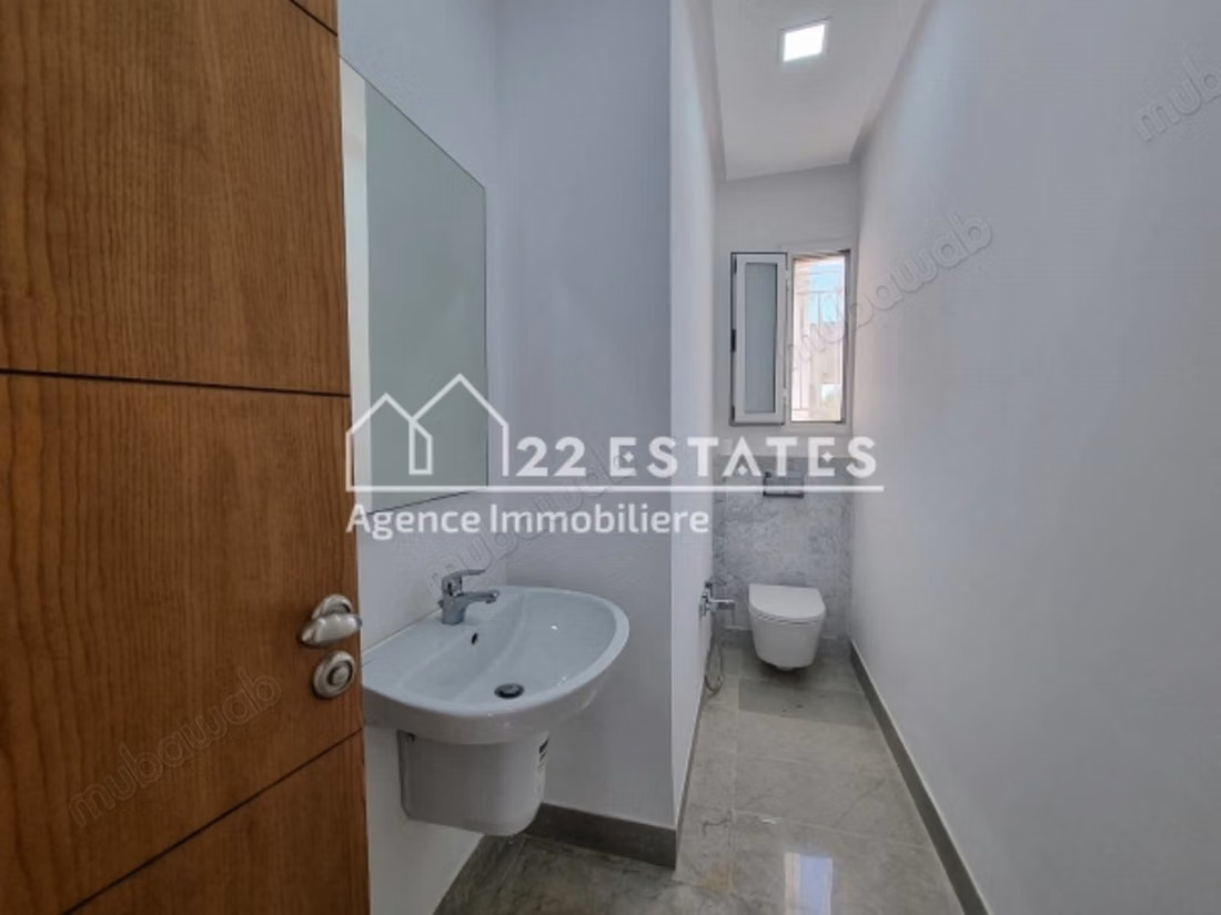 Étage de villa S3 avec vue mer à Carthage Salambo