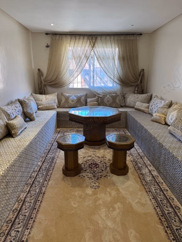 Affitto di un appartamento a Riad Al Atlas. 2 camere confortevoli. Salotto marocchino