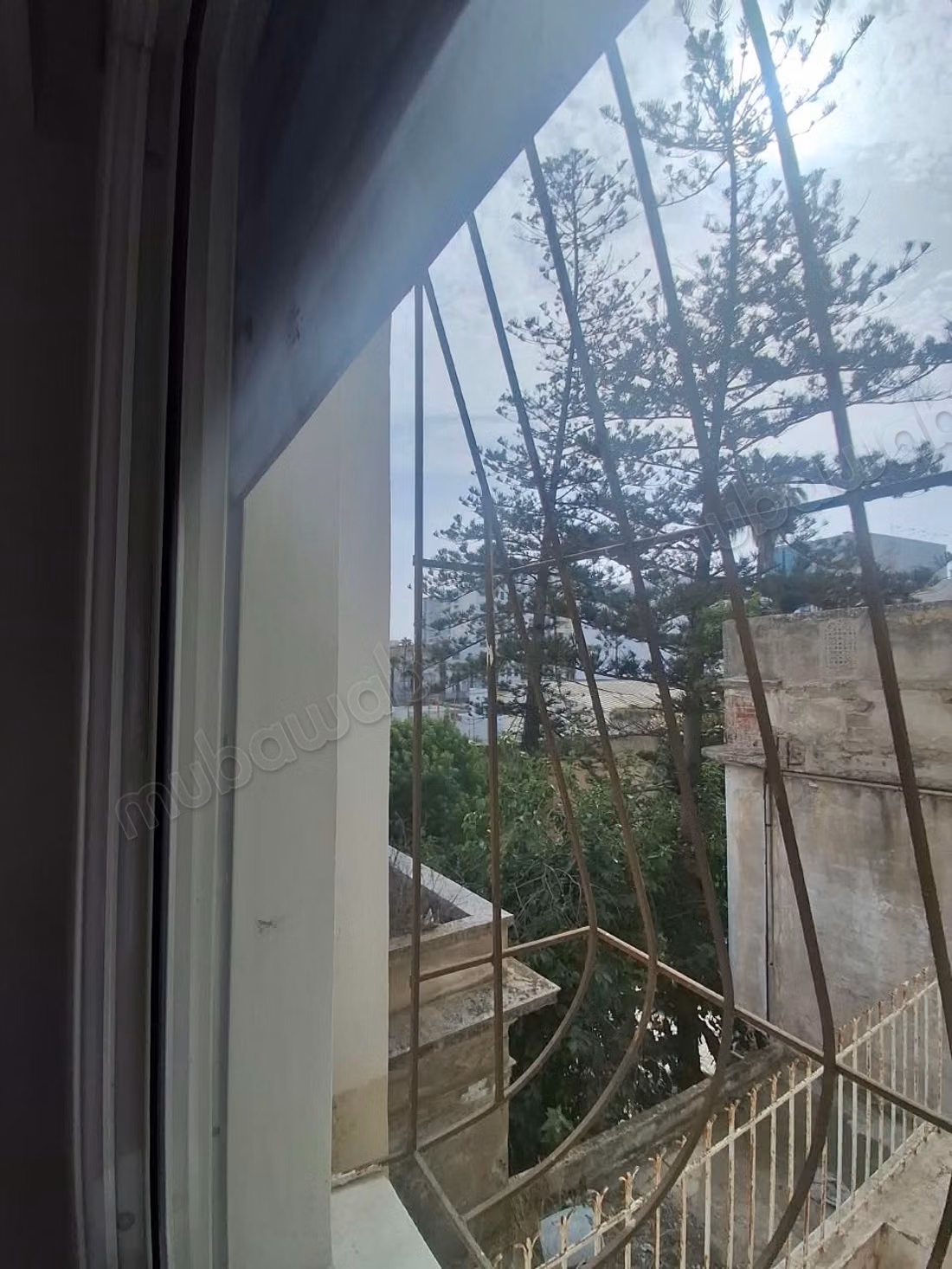 Large empty or furnished apartment for rent