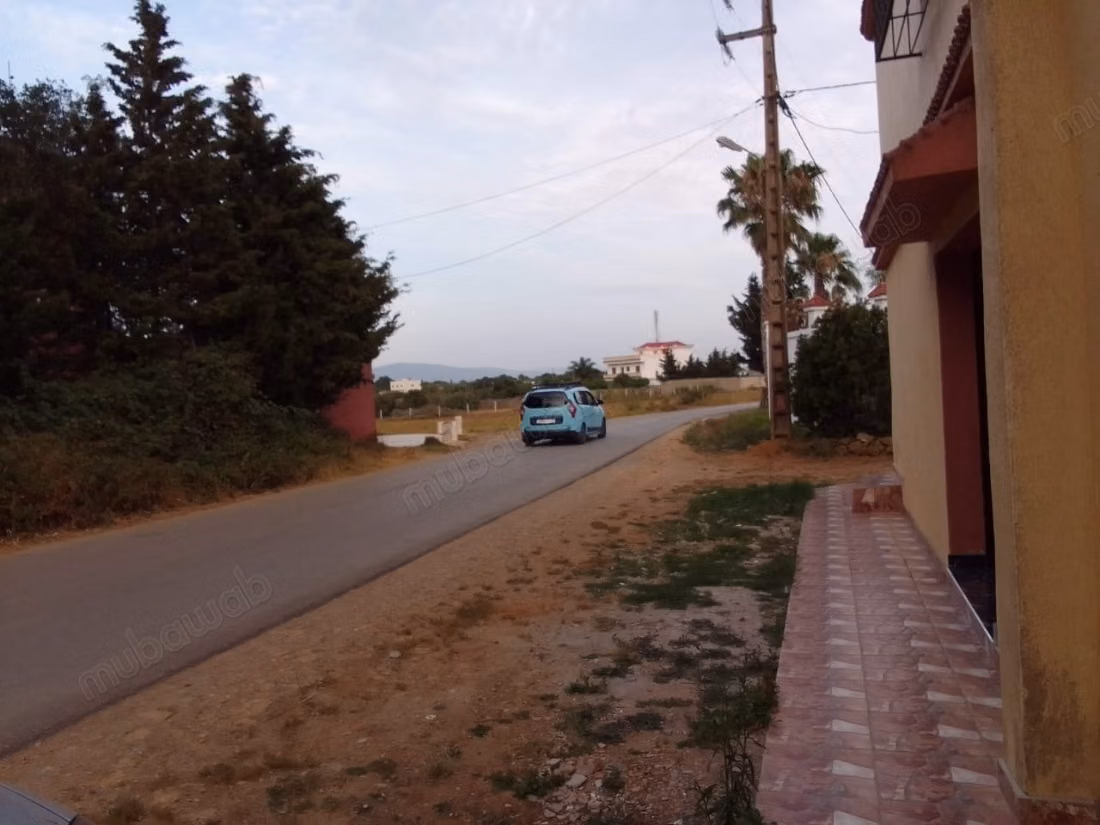 Vente de terrain à briech 
5 km à Asilah.
Surface totale 500 m²