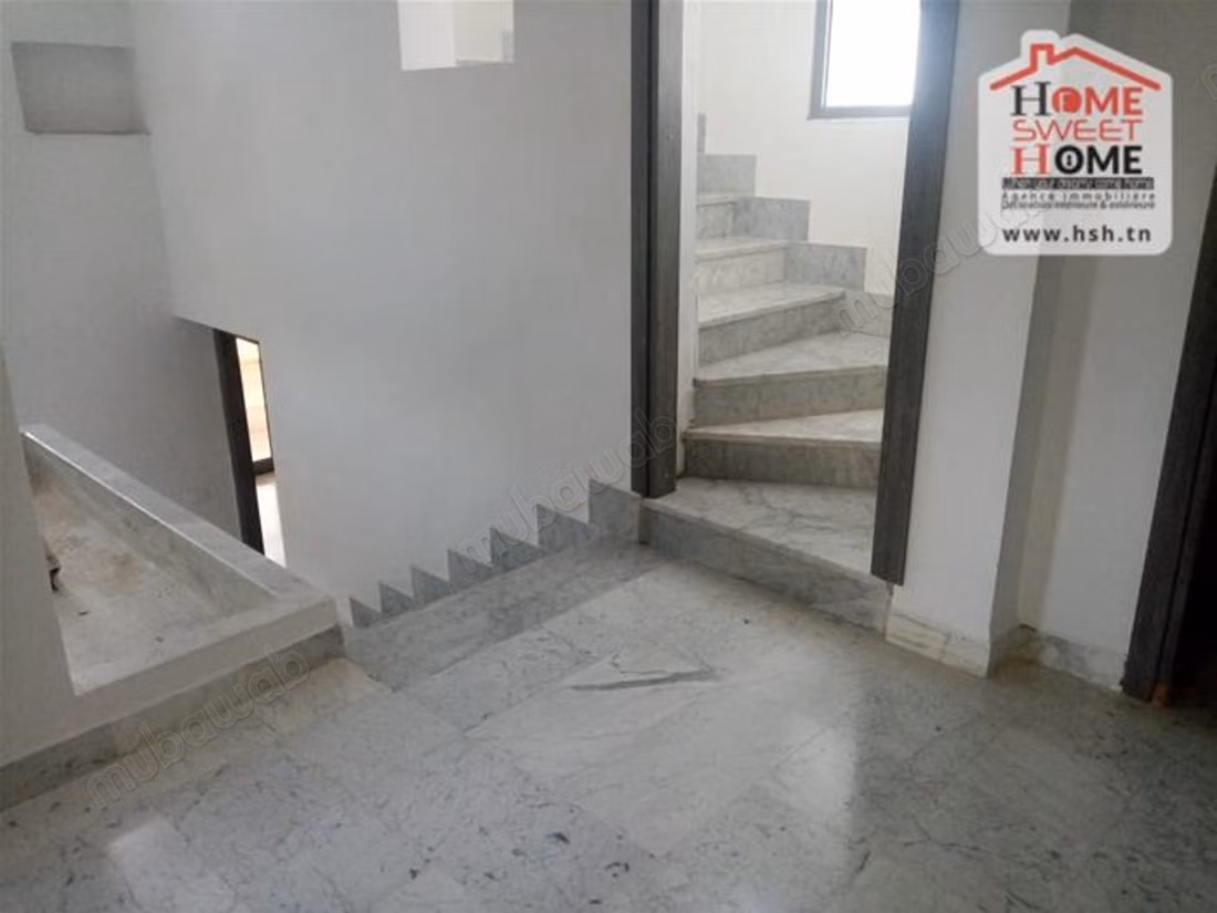 Triplex Gamaria in vendita a Gammarth Foresta
