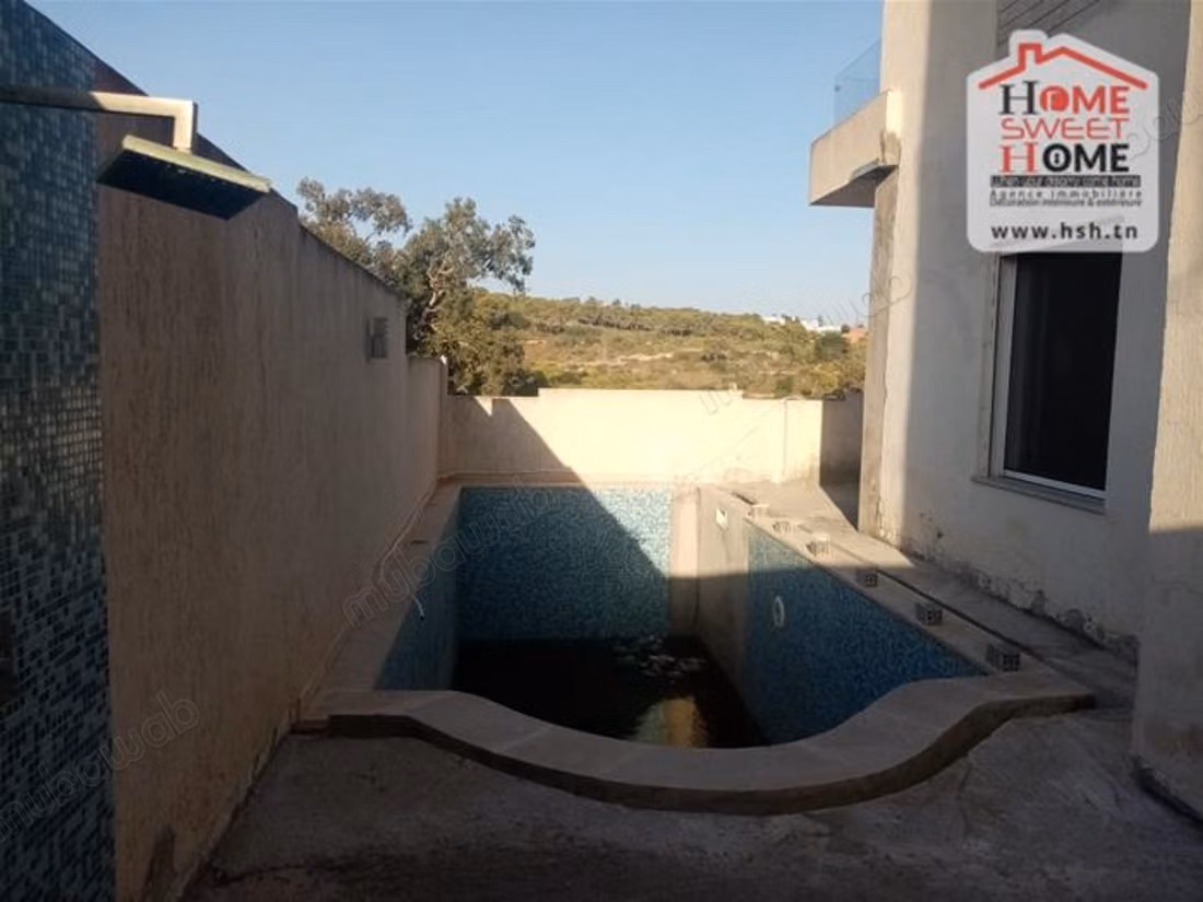 Triplex Gamaria in vendita a Gammarth Foresta
