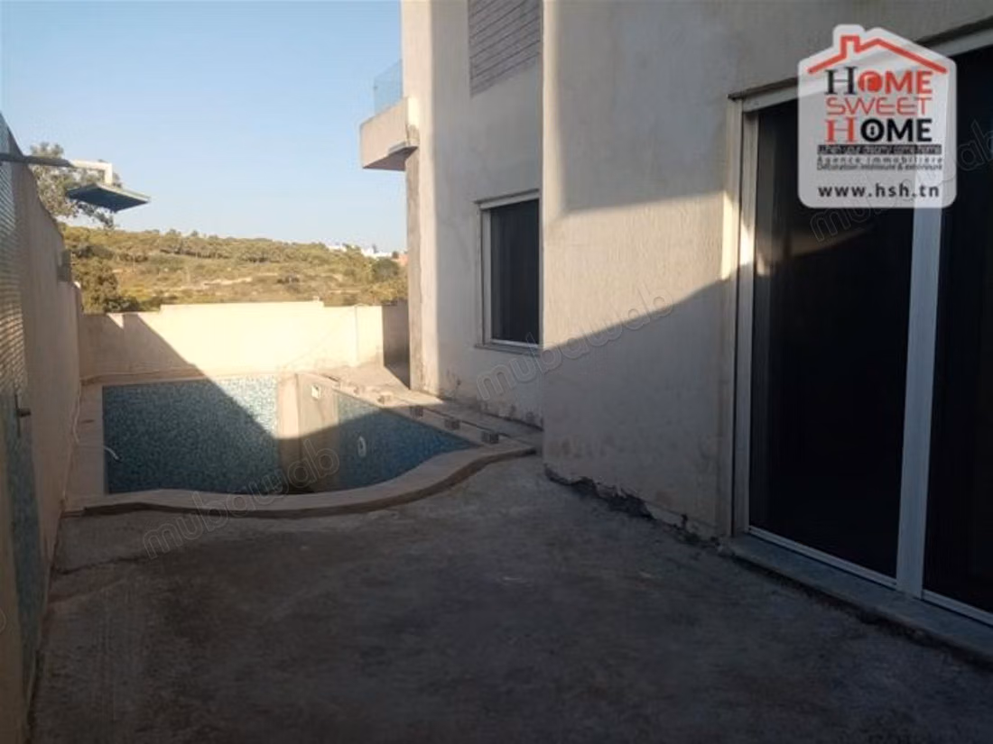 Triplex Gamaria in vendita a Gammarth Foresta