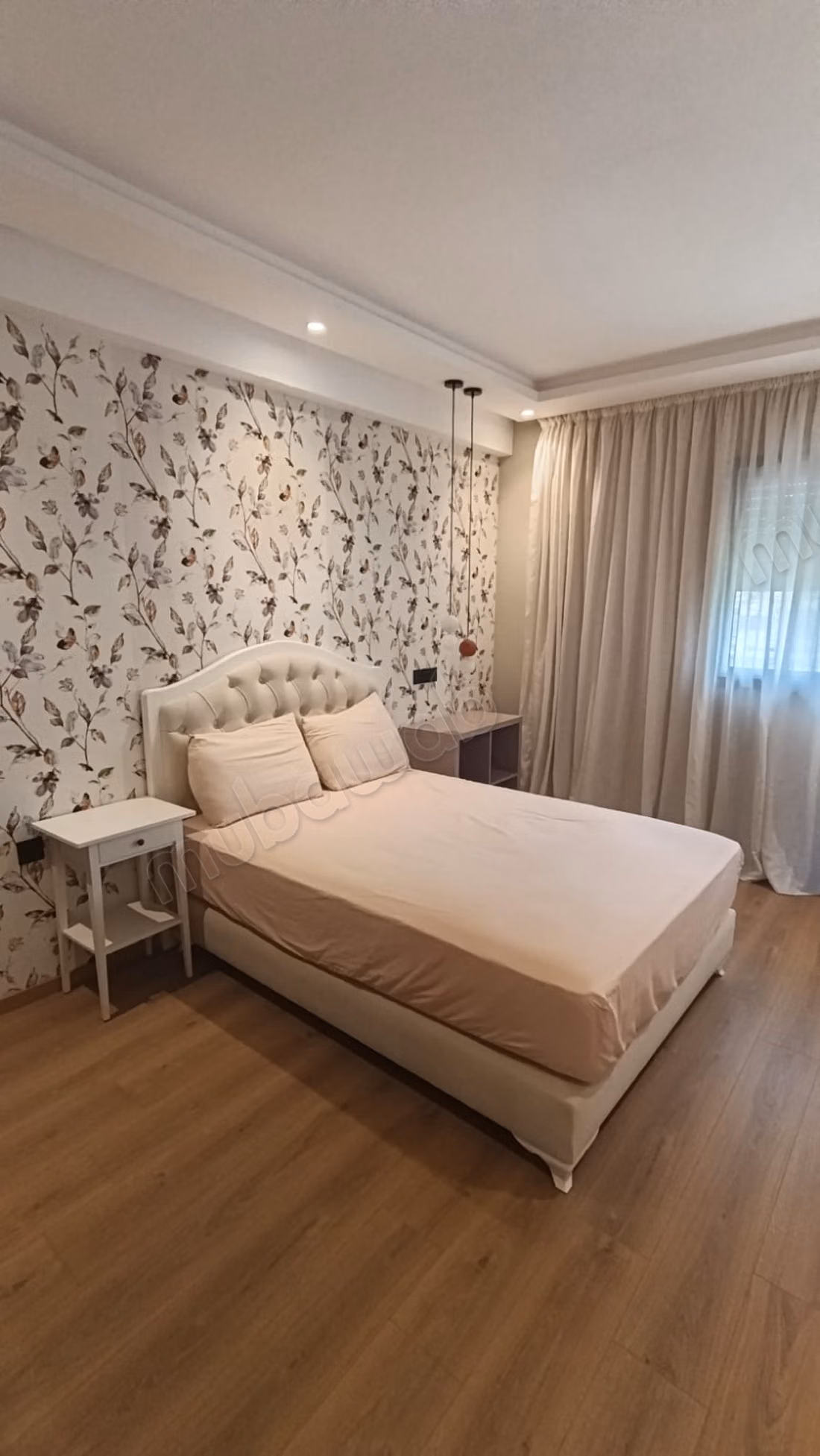 Apartamento de 3 habitaciones en alquiler en Val d’Or - 130 m²