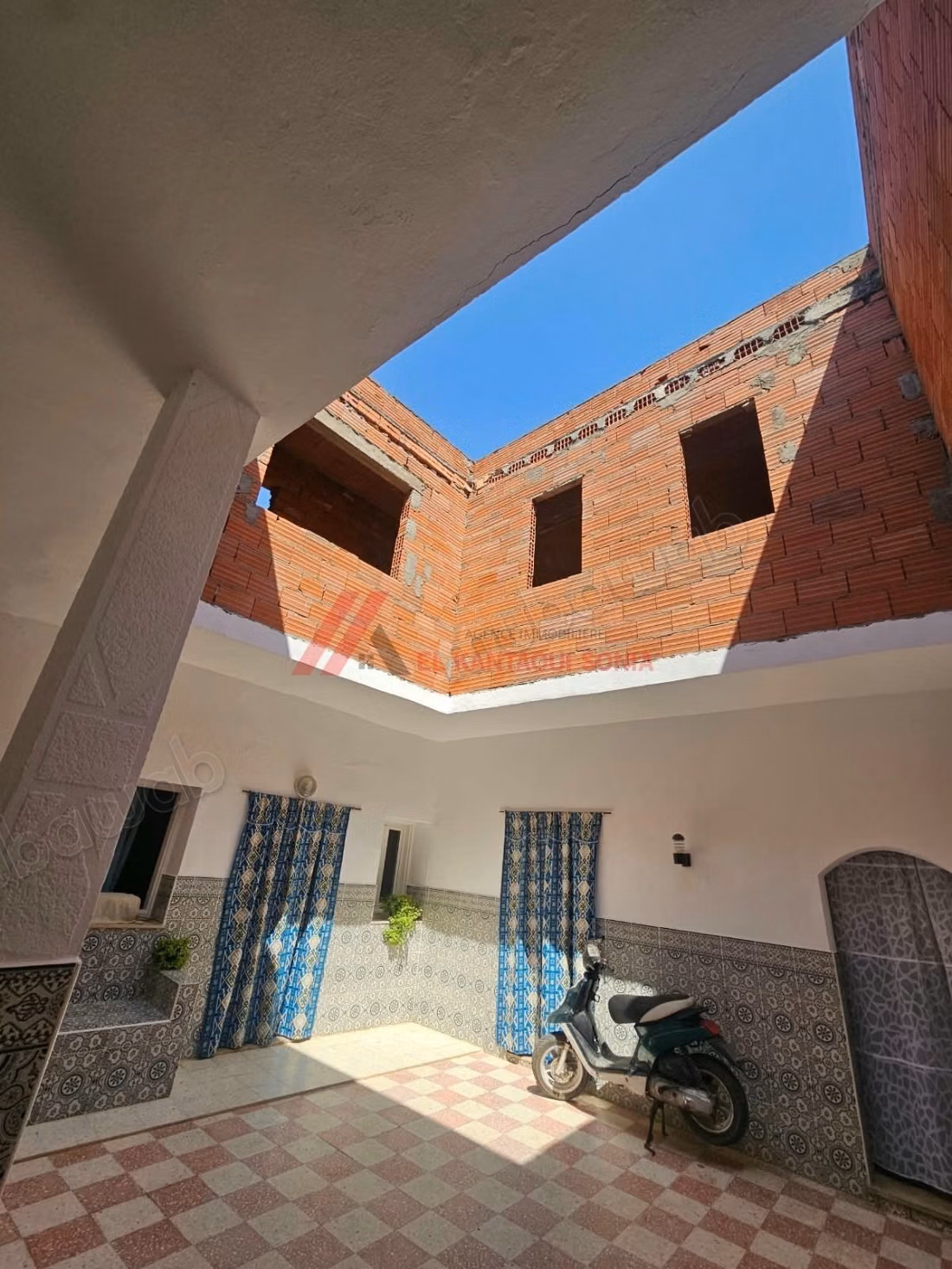 A vendre un maison à sidi bouali
