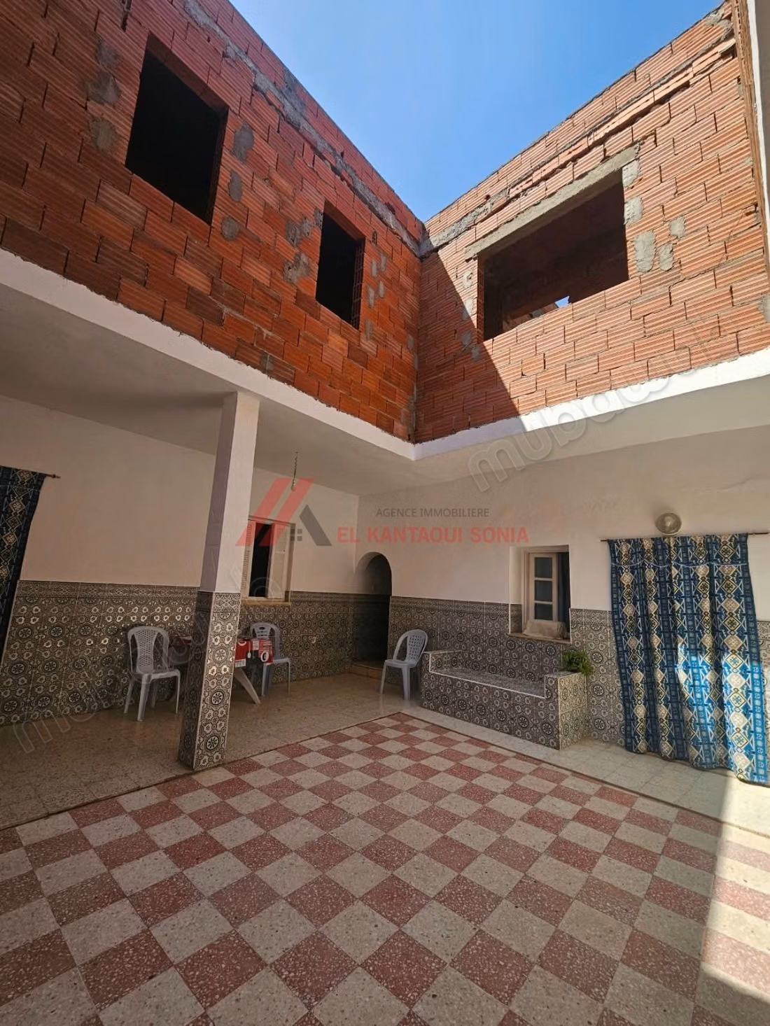 A vendre un maison à sidi bouali