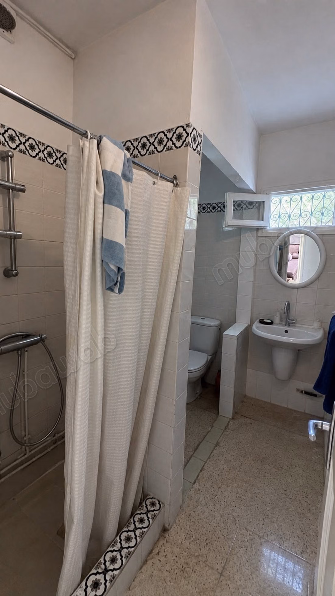 À louer rdc de villa S2 meublé Cité El Mahrsi