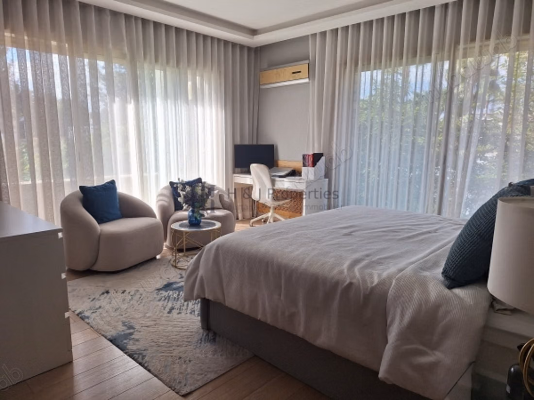 Villa 4 ch. Empty of 450m² – large volumes