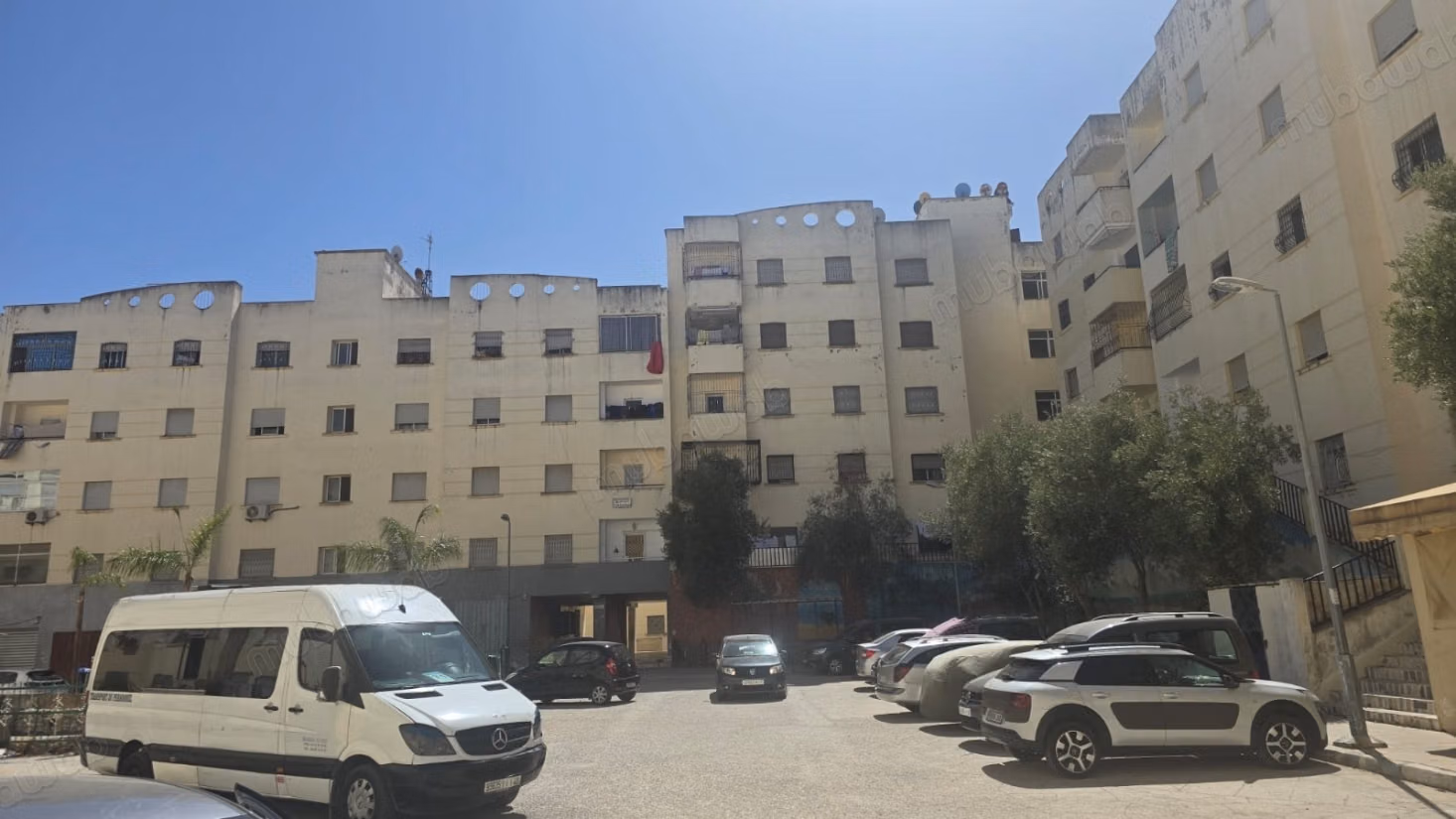 Appartement à vendre à Bir Chifa.
Surface de 91 m²