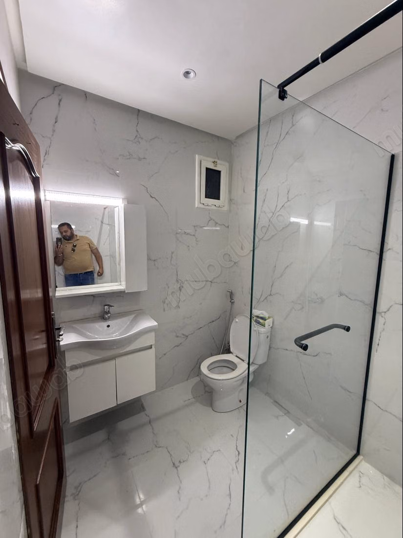 Muy bonito apartamento en alquiler en Agdal. 2 habitaciones. Aparcamiento y ascensor