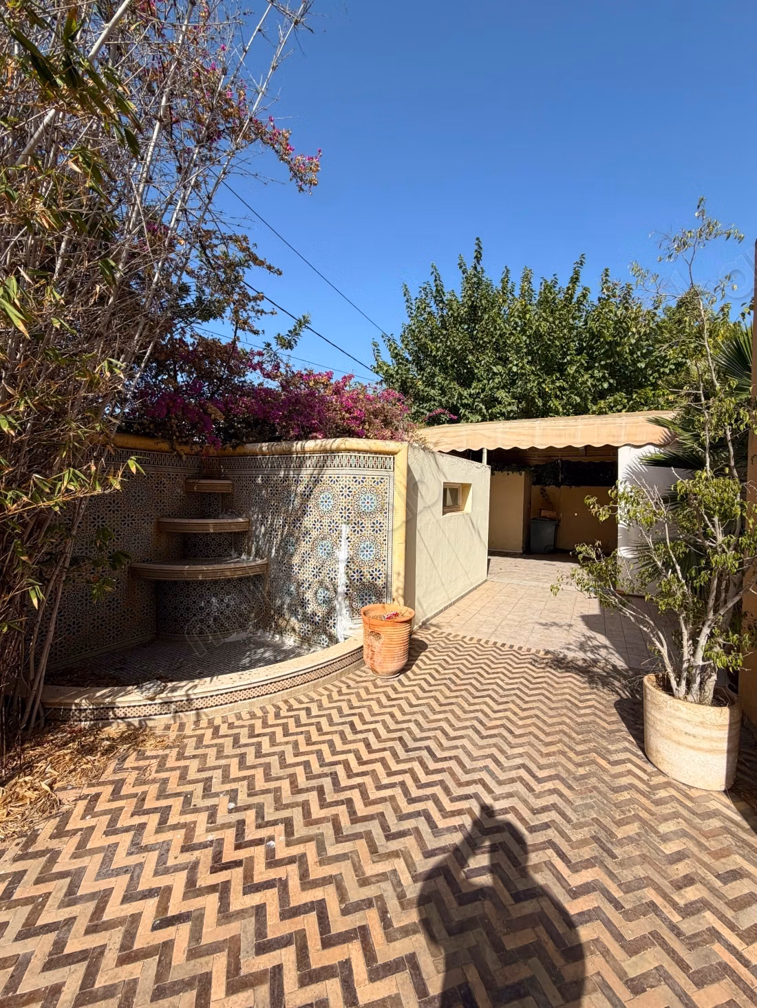 Casa di lusso in affitto a Souissi. 6 camere confortevoli. Garage privato