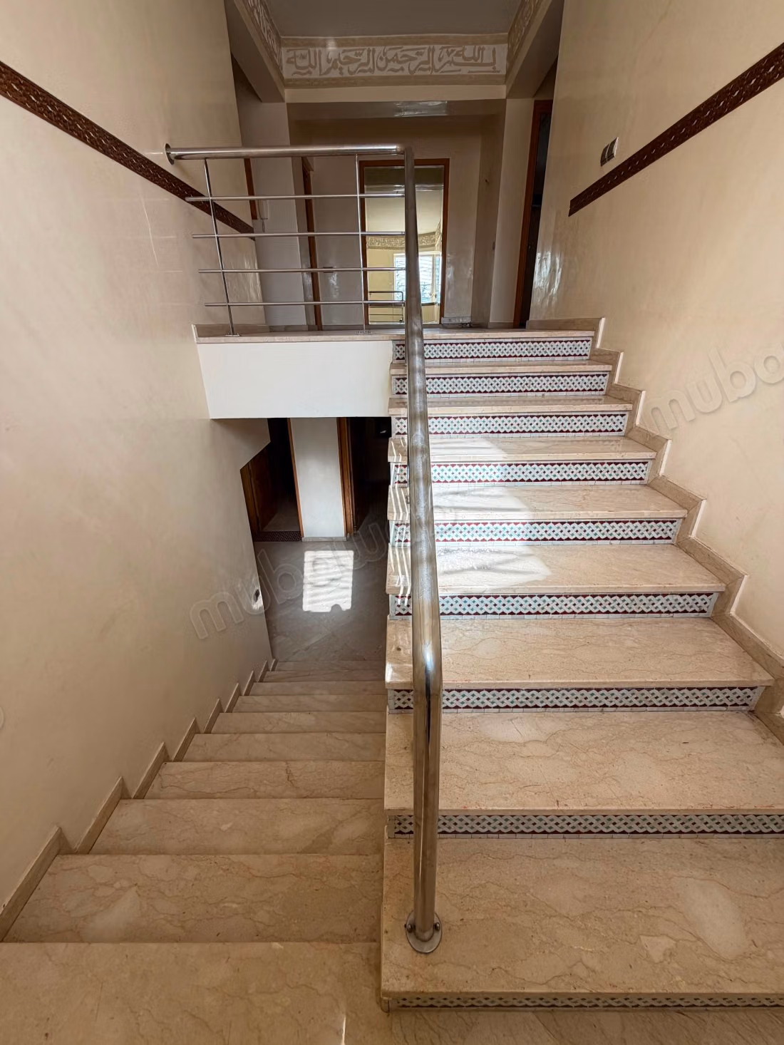 Casa di lusso in affitto a Souissi. 6 camere confortevoli. Garage privato