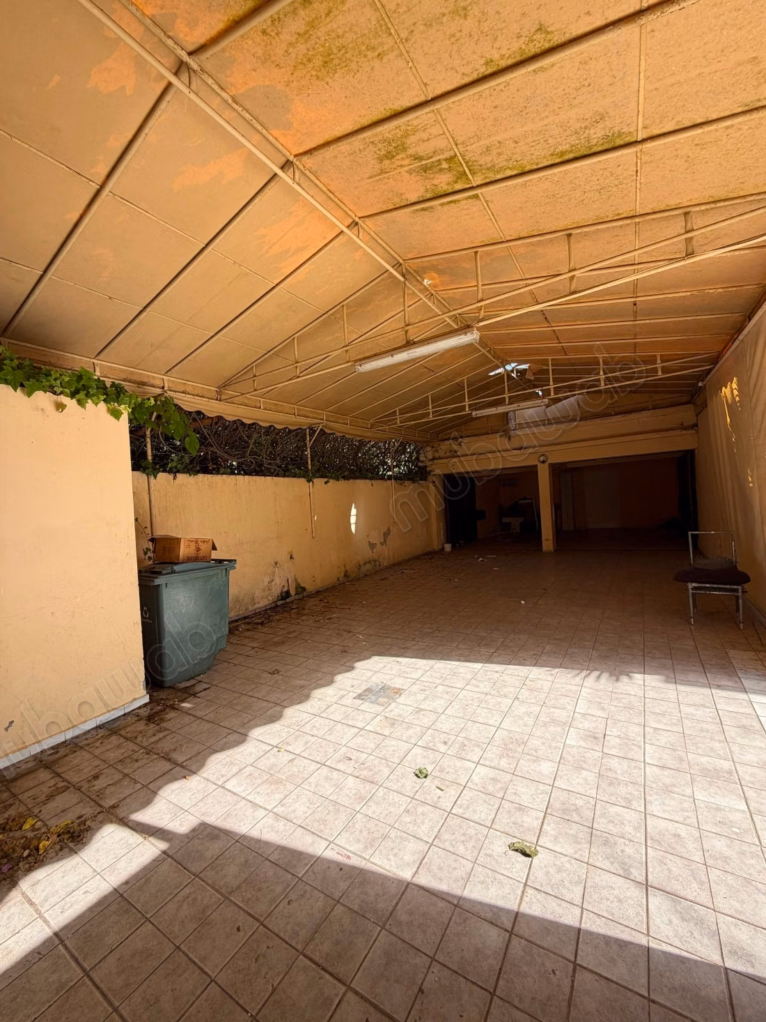 Casa di lusso in affitto a Souissi. 6 camere confortevoli. Garage privato