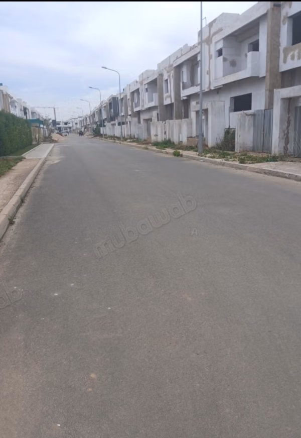 Vente villa de luxe à 2mars.
Superficie 360 m²