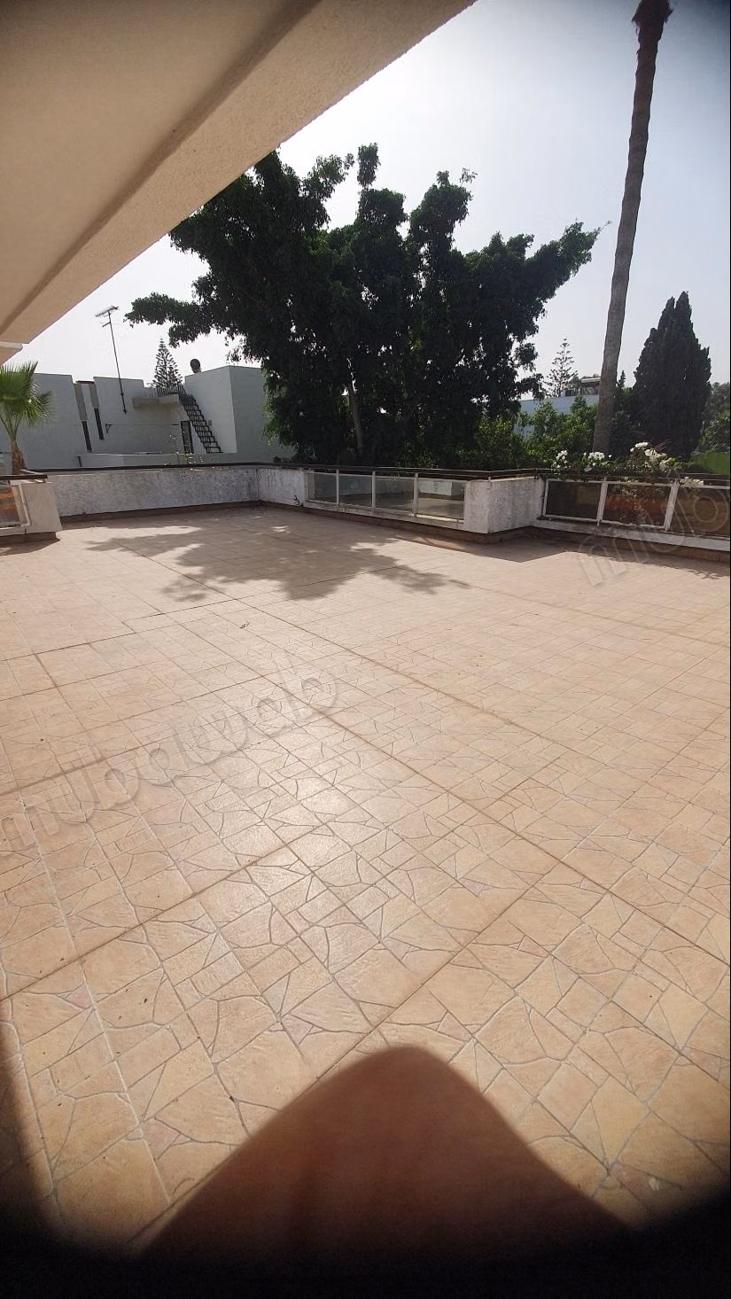 Villa avec piscine à louer à Cil