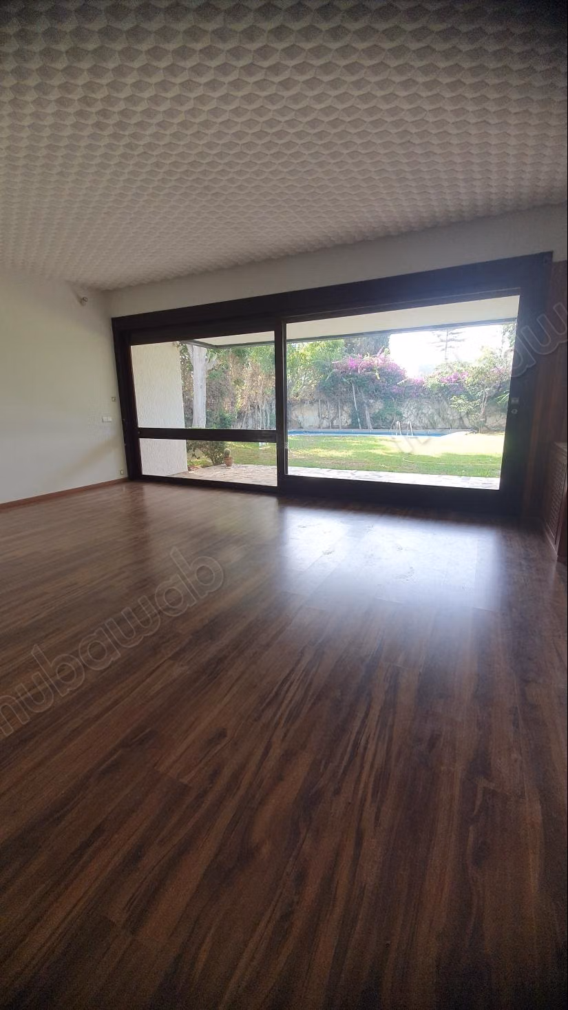 Villa avec piscine à louer à Cil