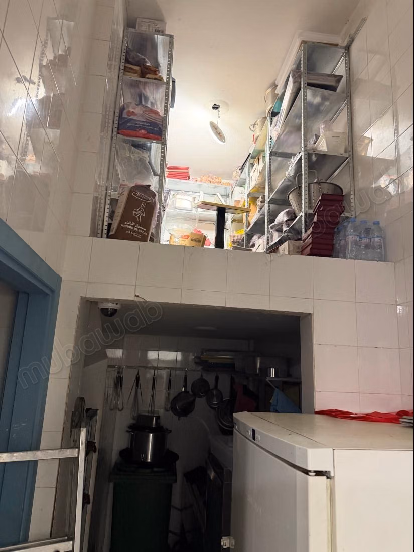 Restaurant haut de gamme entièrement équipé