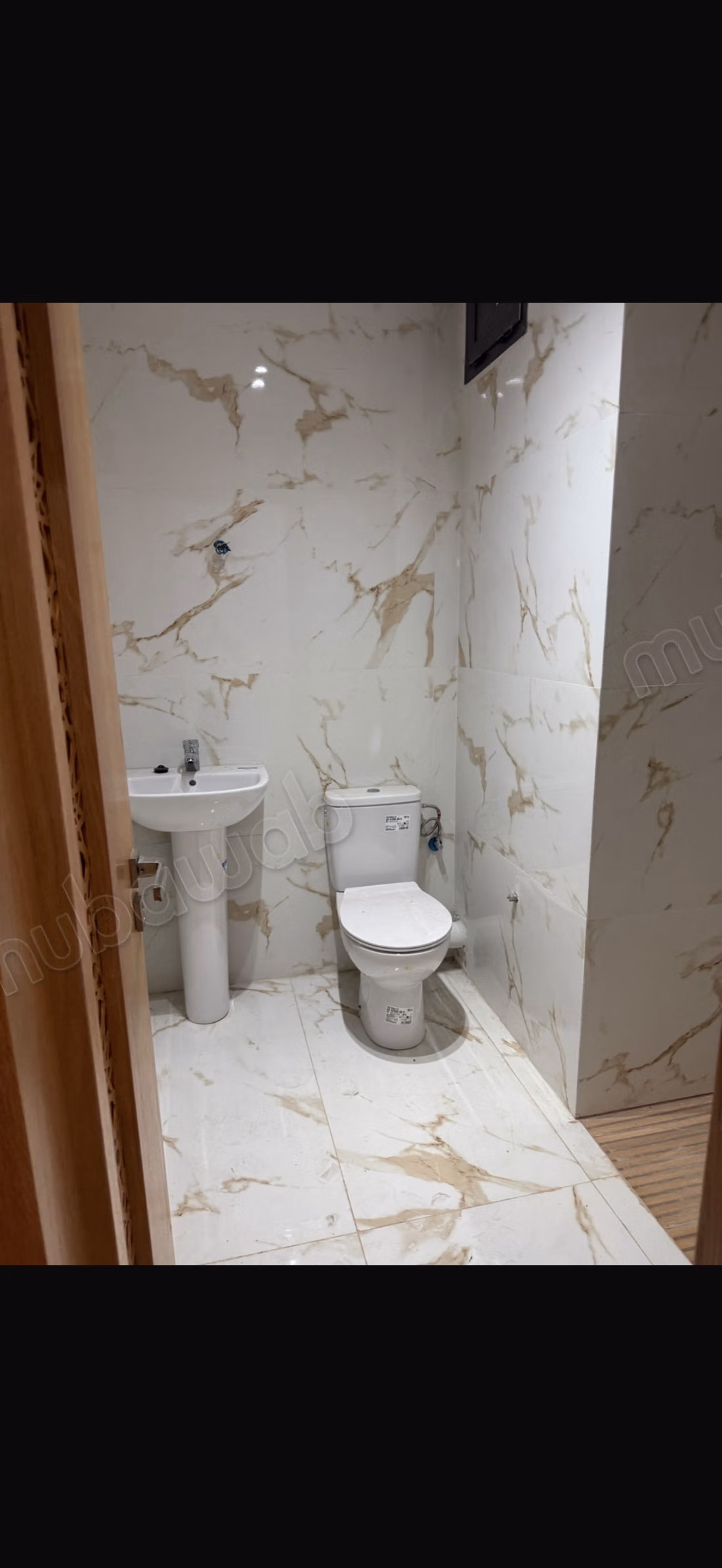 Apartamento en alquiler en Harhoura. Superficie 90 m². Salón tradicional marroquí, residencia segura