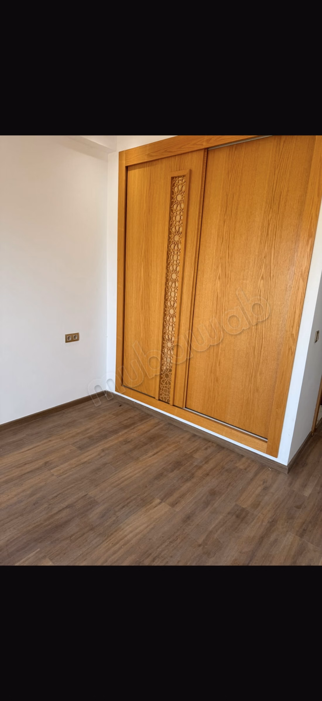 Apartamento en alquiler en Harhoura. Superficie 90 m². Salón tradicional marroquí, residencia segura