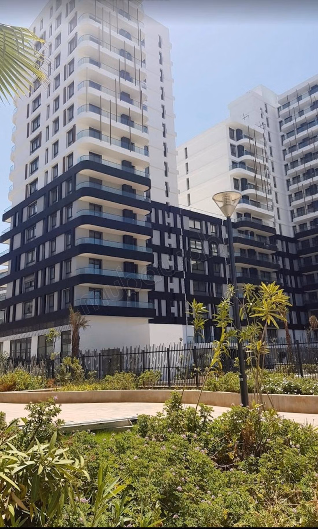Furnished Studio on the 11th Floor with Balcony, CFC