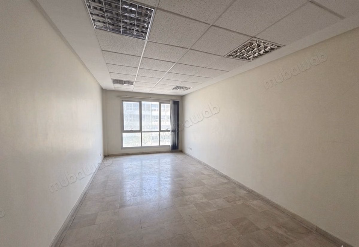 Affitto di uffici a Maârif. Superficie totale 101 m². Su boulevard al massira. Servizio di portineria e aria condizionata