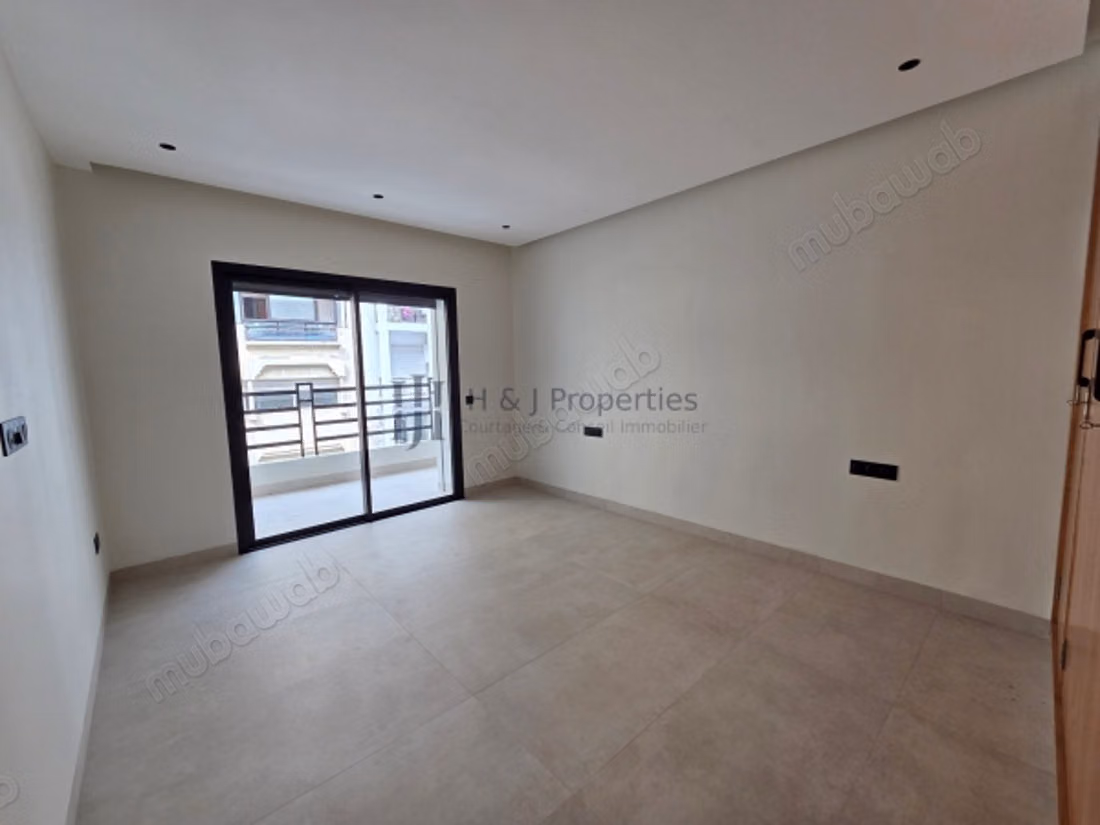 3 Bedroom Unfurnished Apartment of 170m²