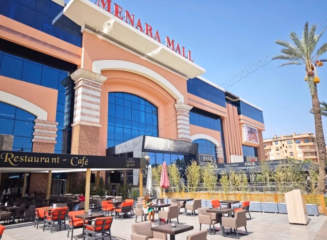 Exceptional apartment for sale empty or furnished in Hivernage