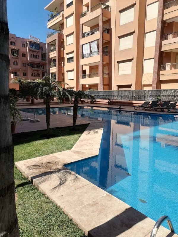 Exceptional apartment for sale empty or furnished in Hivernage