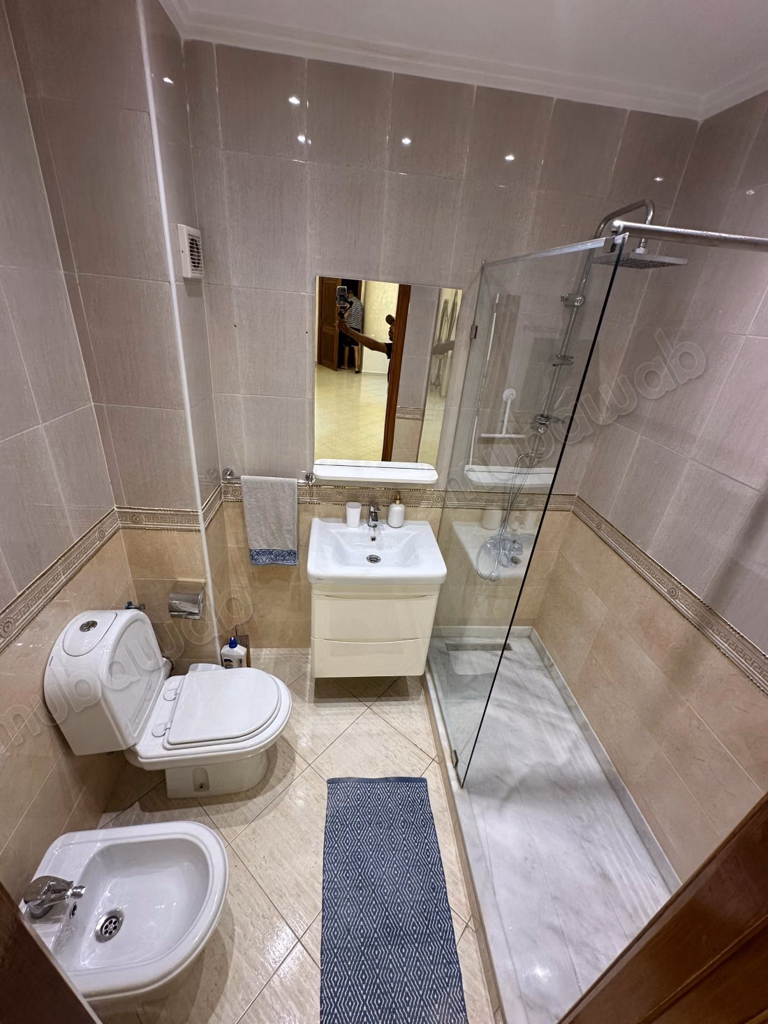 Apartamento amueblado en alquiler, 3 habitaciones, centro