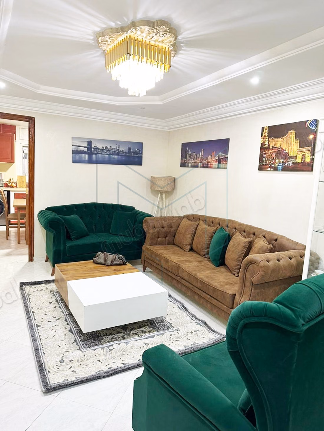 À louer à La Marsa Ville, un étage de villa